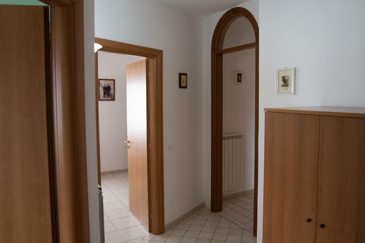 La Casa Del Gelso Fiorito Apartman Eboli Kültér fotó