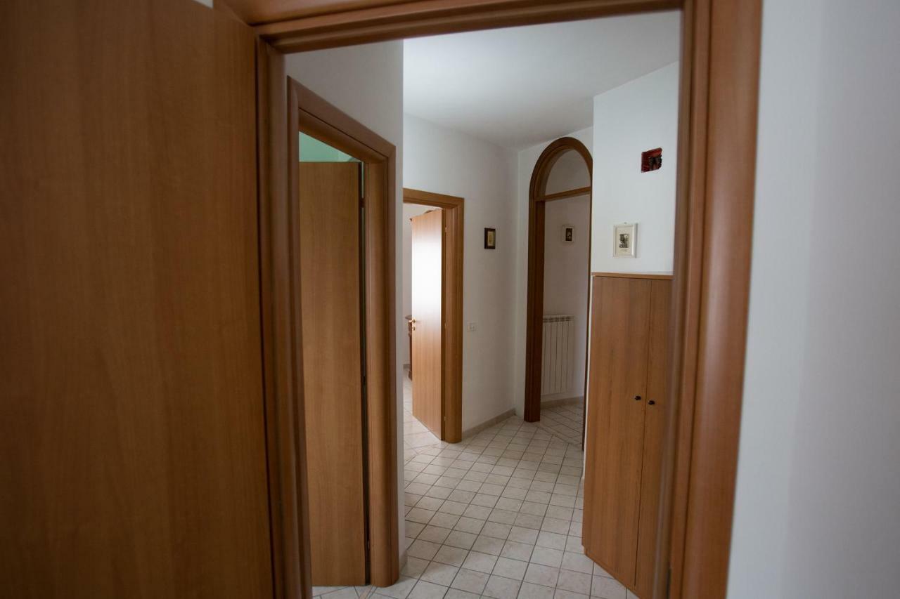 La Casa Del Gelso Fiorito Apartman Eboli Kültér fotó
