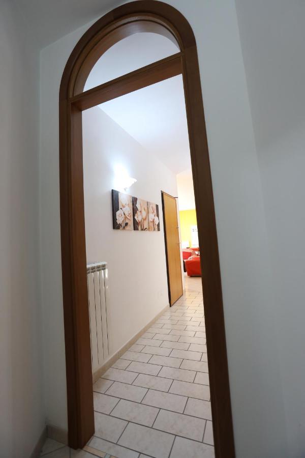 La Casa Del Gelso Fiorito Apartman Eboli Kültér fotó